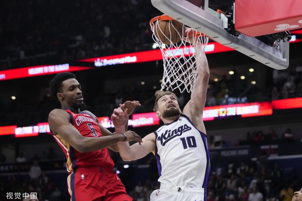 并为球队贡 并为球队贡