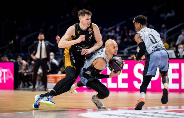 战术依赖 战术依赖