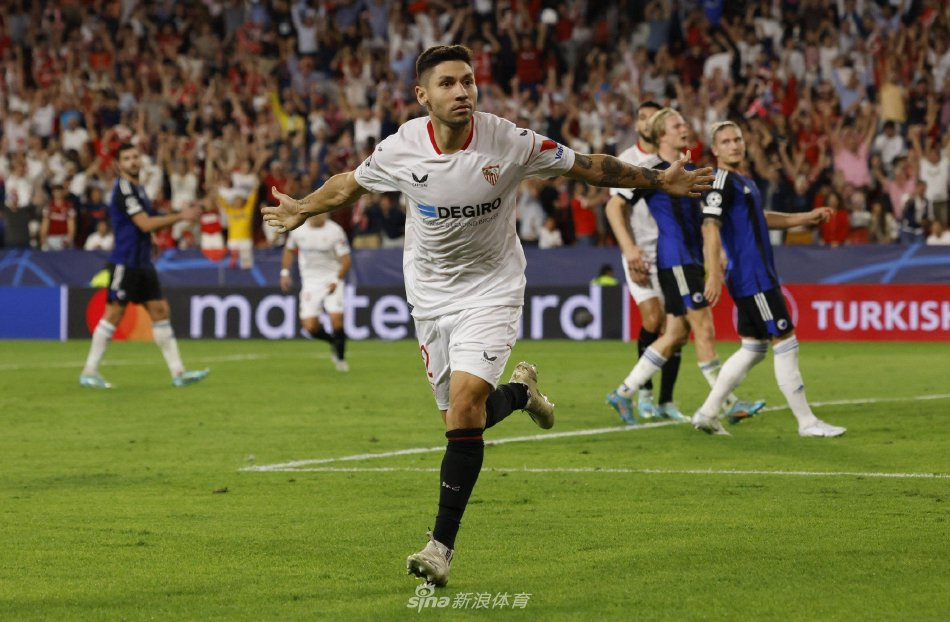 足球不仅是 足球不仅是